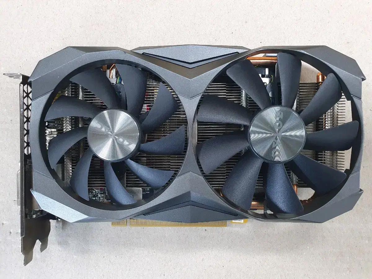 지포스 GTX1080 8GB 팝니다.